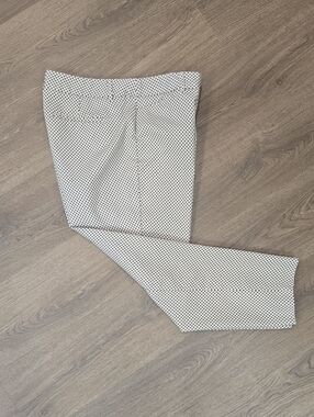 Liz Claiborne Career "Emma" Beige Ankle-Length Pants